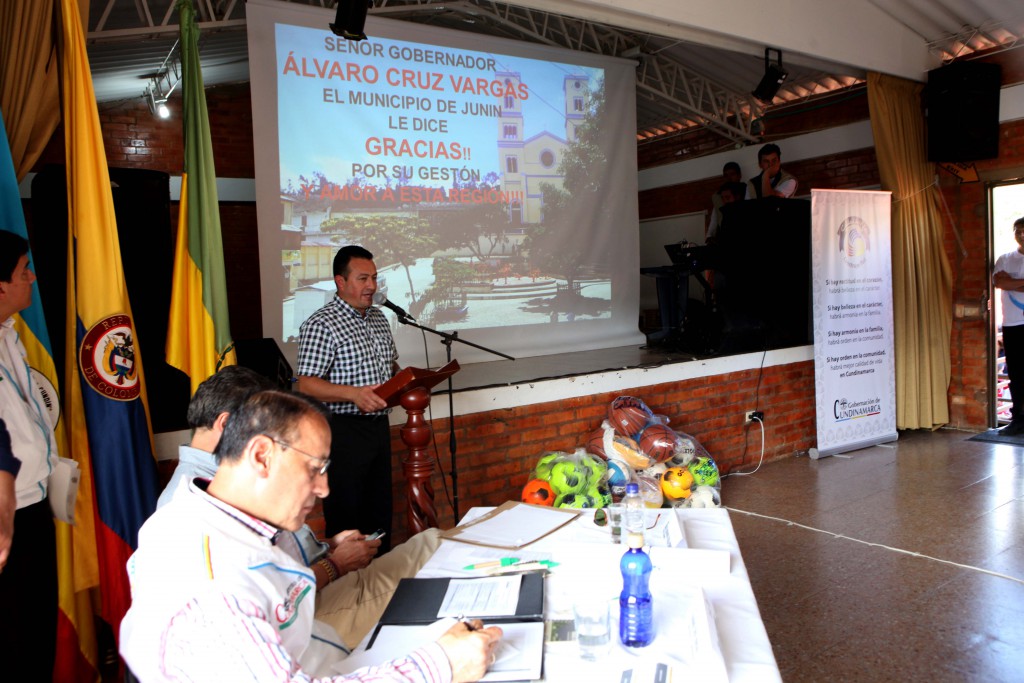 Entrega de obras en Gama y Junín 1