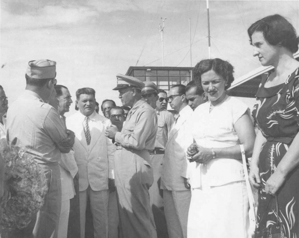 Rojas_Pinilla_en_Flandes_1954