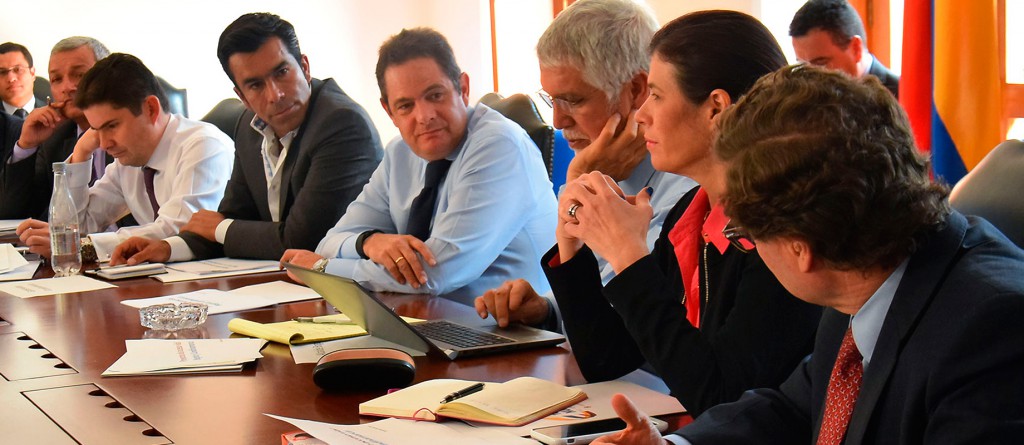 Vicepresidente Vargas Lleras y Ministros de Vivienda y Transporte, se reunieron con los gobernantes electos para Cundinamarca y Bogotá, en donde discutieron temas de infraestructura, vivienda y agua.