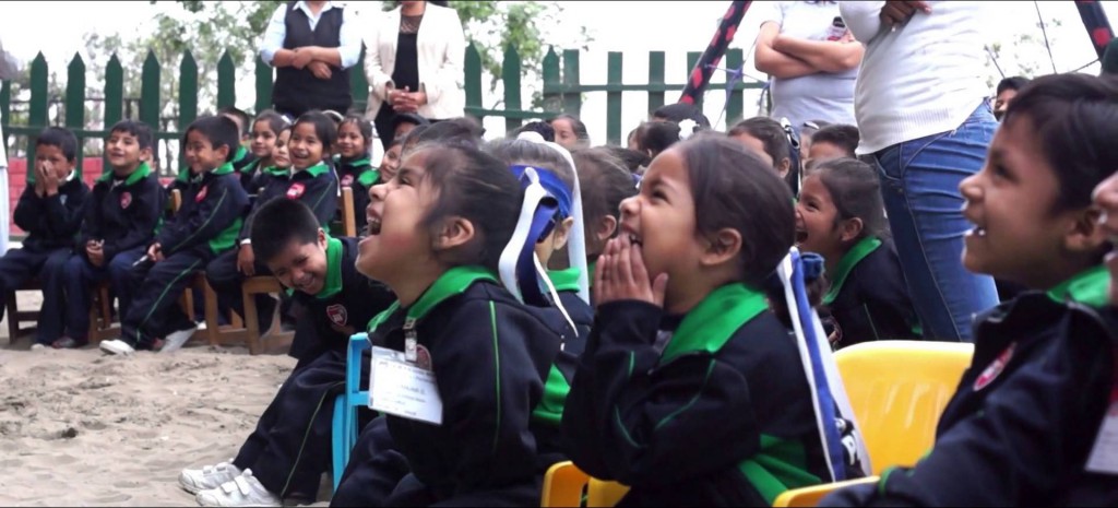 niños estudiando