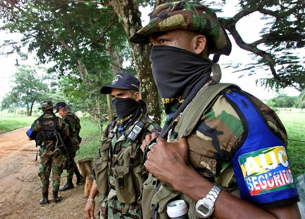 paramilitares colombia (1)