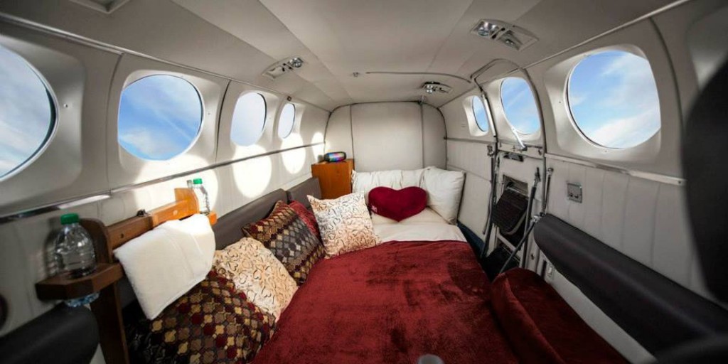 CAMA EN EL AIRE
