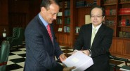 El embajador de Japón en Colombia Kazuo Watanabe y el gobernador de Cundinamarca, Álvaro Cruz, &nbsp; El embajador de Japón en Colombia Kazuo Watanabe y el gobernador de Cundinamarca, Álvaro [&hellip;]