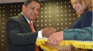 Roland Guzmán Díaz, Concejal de Honda, impone la “Condecoración Alfonso López Pumarejo” a la Jurista y Administradora Logística María del Pilar Serrano Buendía. Observa el jurista e historiador Hernán Alejandro [&hellip;]