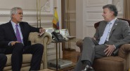 El Presidente Juan Manuel Santos recibió en la Casa de Nariño al alcalde electo de Bogotá, Enrique Peñalosa. El Jefe del Estado afirmó que «acordamos trabajar juntos por el futuro [&hellip;]