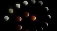 El eclipse lunar creó un fenómeno conocido como Luna de sangre. El efecto óptico, que tiñó el satélite de rojo mortecino, se produjo cuando la Tierra se interpuso entre el [&hellip;]