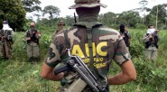 La presencia de las fuerzas paramilitares fue denunciada por los campesinos de San José de Apartadó. Temen por sus vidas y denuncian el hecho a la comunidad internacional. &nbsp; CAMPESINOS [&hellip;]