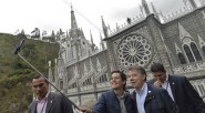 Autofoto de este nariñense, quien aprovechó la presencia del Jefe del Estado y el fondo majestuoso del Santuario de Las Lajas. Foto Efraín Herrera. &nbsp; El Gobierno Nacional ha invertido [&hellip;]