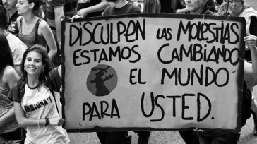 Hasta las FARC se sumaron a la indignación del país por la venta de ISAGEN. LA GUERRILLA SOSTIENE A PESAR DE LAS CRITICAS A LA POLÍTICA GUBERNAMENTAL QUE NADA PUEDE […]