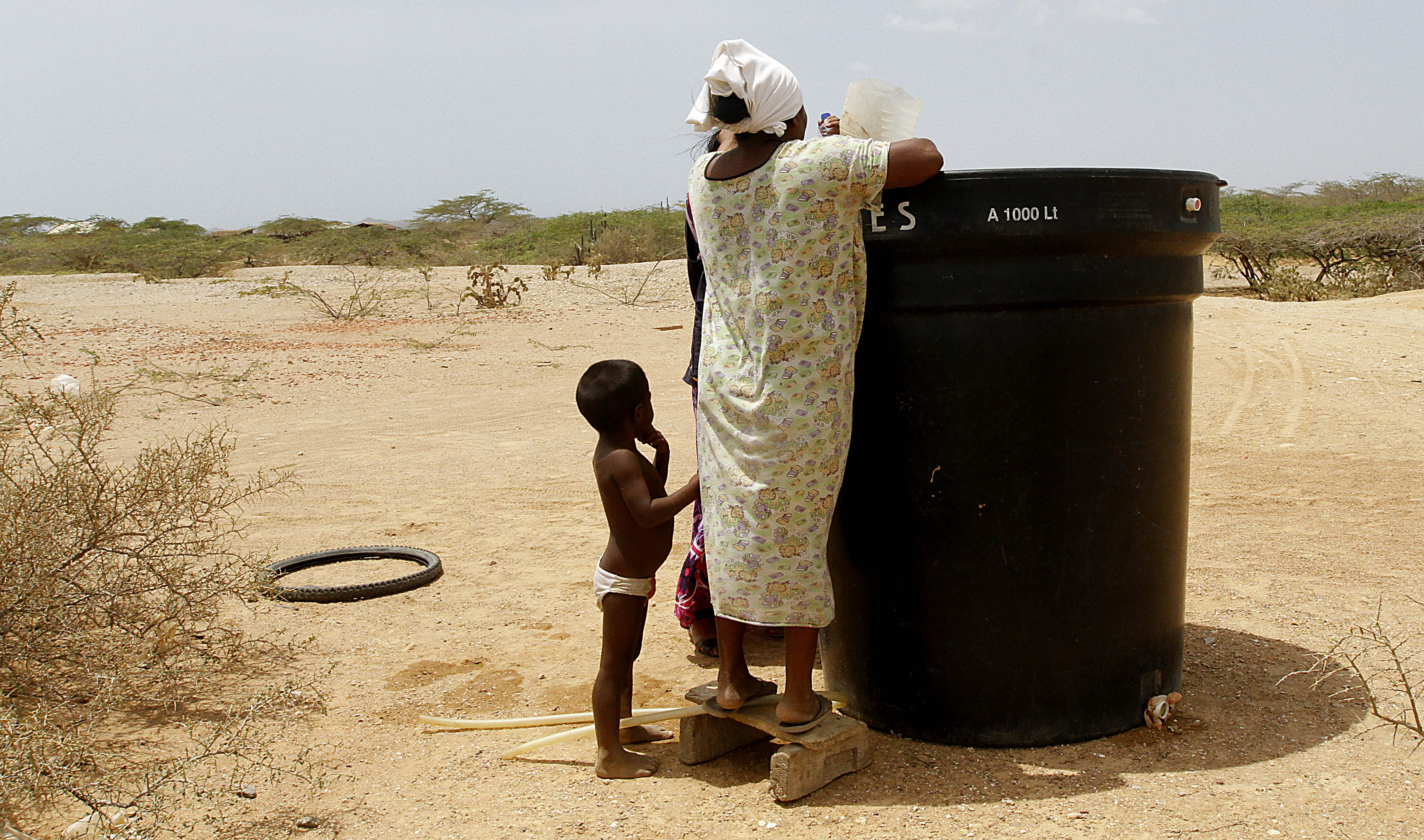    EL ABANDONO A LOS INDÍGENAS WAYUU INDIGNA. LOS NIÑOS SE SIGUEN MURIENDO DE DESNUTRICIÓN, SIN PODER SER ATENDIDOS EN CENTROS HOSPITALARIOS, LOS EXISTENTES ESTÁN DESTRUIDOS O ABANDONADOS Sofía Gaviria […]