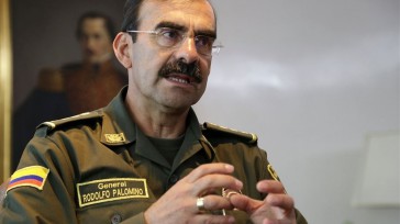 Cuando buena parte del país, daba como un hecho el relevo del director general de la Policía, el presidente Santos, determinó respaldar y ratificar al general Rodolfo Palomino, pese a [&hellip;]