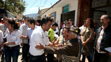 El gobernador de Cundinamarca,Jorge Rey Ángel, ha logrado la aceptación de los habitantes de los diversos municipios, como consecuencia de sus desplazamientos para conocer personalmente la problemática.   En la […]