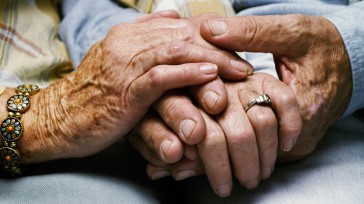 Vivir muchos años ofrece oportunidades sin precedente para el desarrollo personal y social, pero también presenta al individuo y a la sociedad nuevos e imperantes desafíos relacionados con la calidad [&hellip;]