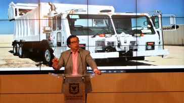 Gustavo Petro como alcalde de Bogotá cometió irregularidades en el esquema de las basuras, donde los habitantes de Bogotá hemos tenido que pagar hasta el momento 100 mil millones de pesos […]