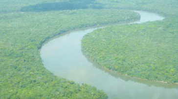 Río Vaupés. Dairon Cárdenas – Instituto SINCHI &nbsp; &nbsp; Marisol López Franco Especial  La Amazonia colombiana comprende los territorios de 10 departamentos y cuenta con 483.164 km2 de extensión, de [&hellip;]