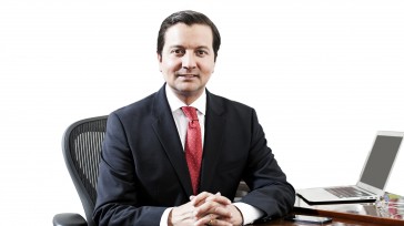  David Luna Sánchez Columnista Invitado ​Desde finales del año pasado es habitual ver como diariamente los alrededores del Edificio Murillo Toro de Bogotá se llenan de nuevos visitantes; transeúntes quienes [&hellip;]