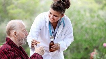 Muchos enfermos de Parkinson presentan síntomas al menos uno o dos años antes de que realmente se establezca el diagnóstico. Mientras más tiempo haya síntomas, más fácil es predecir cómo […]