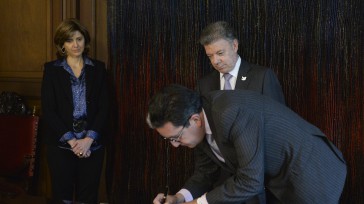 El nuevo embajador ante el Gobierno de la República Italiana, Juan Rafael Mesa Zuleta, se posesionó en la Casa de Nariño en ceremonia encabezada por el Presidente Juan Manuel Santos. [&hellip;]