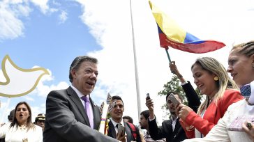 «El plebiscito facilita la decisión del pueblo», dijo el Presidente Santos al entregar en el Congreso  el Acuerdo Final para poner fin al conflicto armado y construir una paz estable [&hellip;]