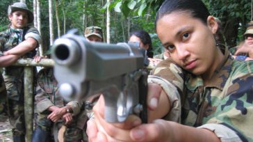 Fueron entregados al CICR un primer grupo de 13 menores de edad que se encontraban en nuestros campamentos en el departamento de Antioquia. &nbsp; &nbsp; &nbsp; En la operación participaron, [&hellip;]