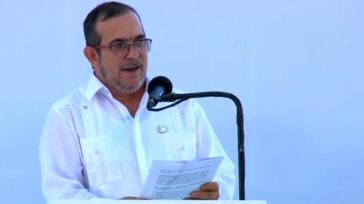 Algunos medios periodísticos, sin embargo, dijeron, pocas horas después, que Londoño había ‘pedido’ perdón; falso, ofreció perdón. Concluyendo, el jefe de las FARC debió haber dicho: «Pido, sinceramente, perdón a [&hellip;]