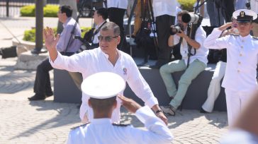 El presidente del Ecuador, Rafael Correa, reveló que todo se encuentra dispuesto para que se inicien en ese país, los diálogos entre el Gobierno colombiano y el Ejercito de Liberación […]