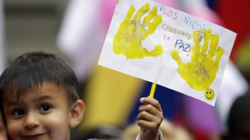 La mayoría de colombianos votaron «No» al pacto de paz que buscaba poner fin a 52 años de guerra con la guerrilla FARC, según el escrutinio oficial de la Registraduría […]