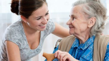 Escuchar música o cantar brinda beneficios emocionales y de comportamiento a las personas con Alzheimer o con otro tipo de demencia. &nbsp; &nbsp; &nbsp;    Jonathan Graff-Radford, M.D., Neurólogo de [&hellip;]
