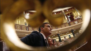 Pedro Sánchez es el primer presidente que llega al cargo por moción de censura, relevando a Rajoy/EFE.           «Contento y satisfecho». Pablo Iglesias ha proclamado desde […]