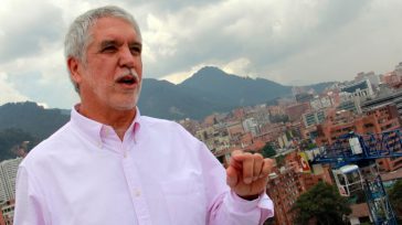 La Fiscalía general de la nación archivó el proceso que se llevaba en contra del alcalde Mayor de Bogotá Enrique Peñalosa, luego que fuera investigado durante un año por los delitos de falsedad ideológica, […]