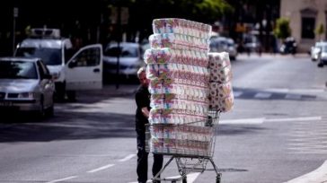 En Sábados Felices a propósito de los recientes acontecimientos del país, Polilla, Yermaín y Tato, les sacaron el lado amable a las enfermedades, mientras que Risa loca confesó que le cuesta mucho [&hellip;]