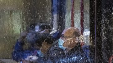  Mientras unos gobernantes con la seriedad que los caracteriza vienen trabajando en sus países para combatir el covid-19, otros se han convertido en la burla al cometer errores que producen [&hellip;]