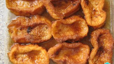 Torrijas con miel al horno mucho más ligeras pero igualmente dulces y sabrosas en lugar de freírlas y espolvorear al final con azúcar con este paso a paso fácil que pone [&hellip;]