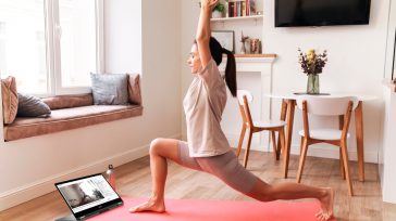 Ahora podrás continuar con tus ejercicios desde casa. La lista de tutoriales es infinita y podrás optar por reforzar tus glúteos, marcar tus abdominales o corregir la postura de tu [&hellip;]