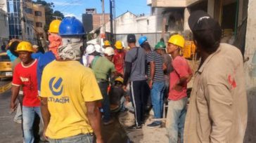Una polémica se presenta como consecuencia de la salida de cuarentena de los trabajadores de la construcción, unos sostienen que el país no se puede paralizar, mientras otros sostienen que [&hellip;]