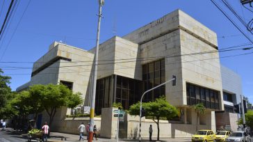 Netflix estrenará en el segundo semestre del 2020 la versión colombiana del llamado Robo del siglo, ocurrido en Valledupar en 1994, en el Banco de la República, desde donde se llevaron [&hellip;]