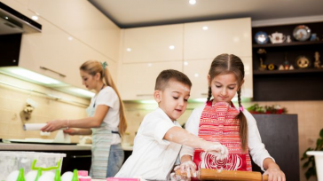 Tareas hogareñas que pueden hacer tus hijos según su edad &nbsp; &nbsp; &nbsp; &nbsp; &nbsp; &nbsp; LaFamilia.info – Foto: Freepik &nbsp; Mantener una casa en orden cuando hay niños de por [&hellip;]