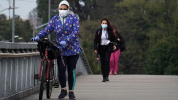 Las mujeres salen en Bogotá los días pares a mercar o realizar gestiones de servicios públicos o médicos. &nbsp; &nbsp; &nbsp; Los habitantes de Bogotá se vienen acostumbrando a la [&hellip;]