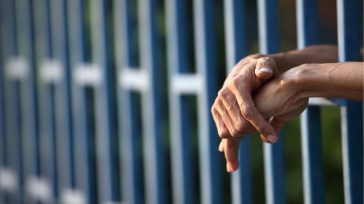 Protestas y reclamos estallaron en las diversas cárceles del país como consecuencia de la propagación del Coronavirus. Algunos abogados prevén una muerte masiva de reclusos al no  tomarse medidas adecuadas [&hellip;]