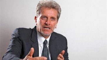 El Congresista Germán Navas Talero criticó enérgicamente el papel del actual presidente de Asofondos, Santiago Montenegro a quien lo acusó de haber engañado a la ciudadanía con los fondos privados [&hellip;]