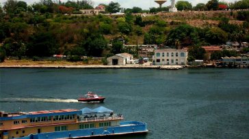 Bahía de La Habana, considerada una de las más grandes y seguras de América y el Mundo. &nbsp; &nbsp; Texto y fotos Lázaro David Najarro Pujol &nbsp; Desde el puente [&hellip;]