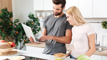 Cena en Casa &nbsp; &nbsp; &nbsp; Atrás quedó el tráfico, el ruido de la ciudad y la contaminación. Así mismo las reuniones sociales, conciertos y paseos familiares. Nos cambió la [&hellip;]