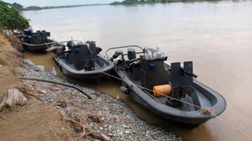 Las embarcaciones colombianas. Las armas fueron descargadas por los los venezolanos. &nbsp; &nbsp; Tanto en Colombia como en Venezuela existe expectativa sobre cuál va a ser la suerte de las [&hellip;]