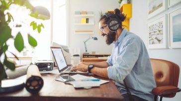 Hoy en día no es raro ver a gente que se une a las reuniones desde playas virtuales, lujosas casas adosadas o incluso desde el espacio exterior. &nbsp; &nbsp; &nbsp; [&hellip;]