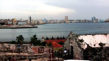 Al frente en el extremo izquierdo San Salvador de La Punta.         Texto y fotos Lázaro David Najarro Pujol   Los castillos Real Fuerza,  San Salvador de […]