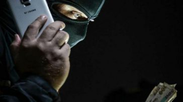 La extorsión a través del sexting, una modalidad que han adaptado depravados y heckers para satisfacerse con material pornográfico de sus víctimas, a quienes manipulan exigiendo ya sea dinero o más material íntimo.Los casos [&hellip;]