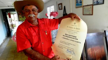 El 17 de abril del 2008 se le otorgó la condición de Héroe del Trabajo de la República de Cuba.       Texto y fotos Lázaro David Najarro Pujol […]