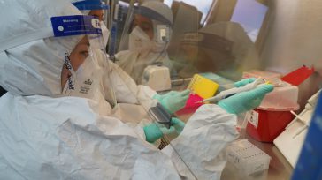 El Ministerio de Salud y el INS reportaron la cifra de contagios por coronavirus más alta en 24 horas, con 3.171 nuevos casos en el país y 86 fallecidos, para un [&hellip;]