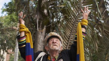 El ‘General Sandúa’ admirado por chicos y grandes, contó con admiradoras.     Javier Sánchez L. «Perdió» la última batalla y por ende «perdió» la guerra, El ‘General Sandúa’, el «militar» más respetado […]