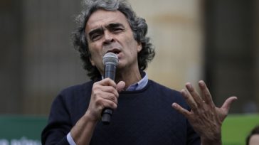 Sorprendido se mostró el profesor Sergio Fajardo, ante el anuncio de la  Fiscalía de  investigarlo. &nbsp; &nbsp; &nbsp; Sergio Fajardo,dijo que es una verdadera sorpresa por el anuncio de la Fiscalía [&hellip;]